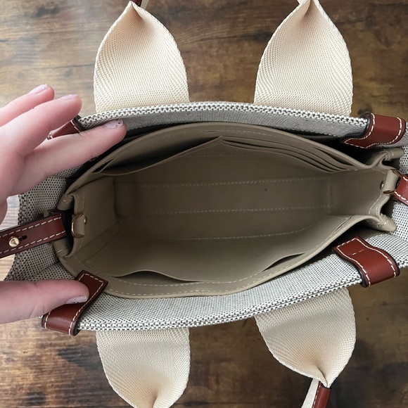 Like new Chloe small woody Tote - Picture 7 of 15